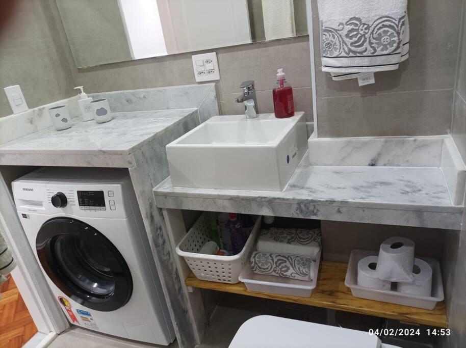Botafogo - Conforto, Estilo E Varandinha! Apartamento *